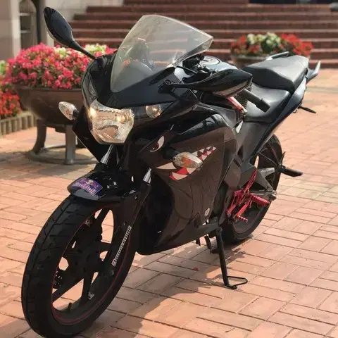 CBR125 2014년식 상태S급 아크라포빅 검정차량 판매합니다