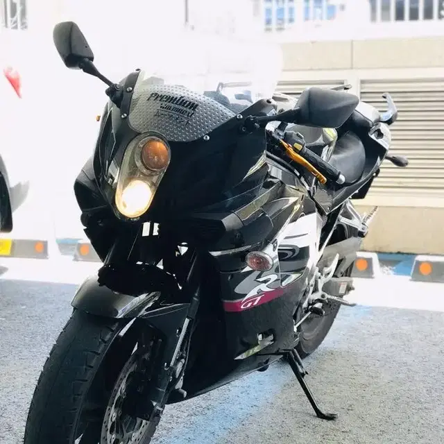 코멧250CC 2013년식 상태A급 차량 빠르게 판매합니다.