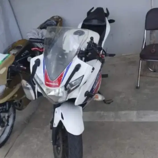 cbr125 14년식