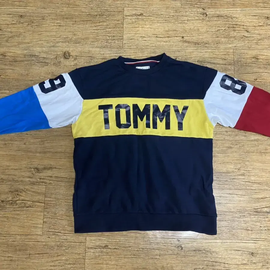 Tommy Hilfiger(타미힐피거) 맨투맨