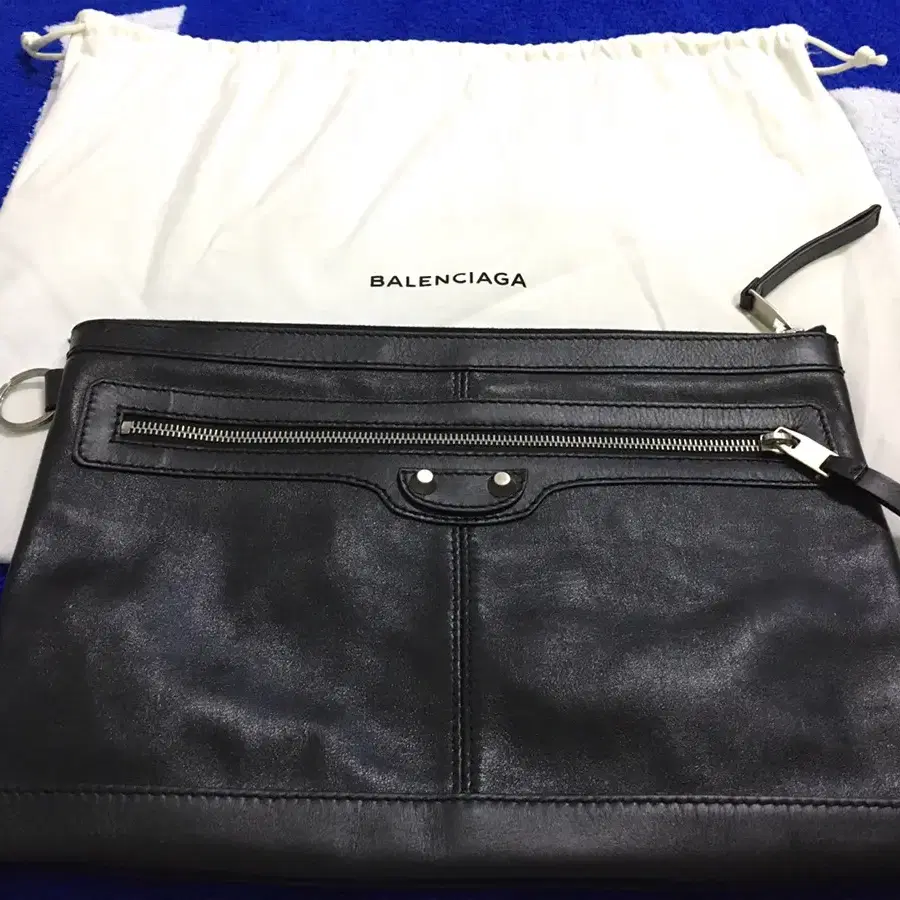 발렌시아가 클립 클러치백 (balenciaga)