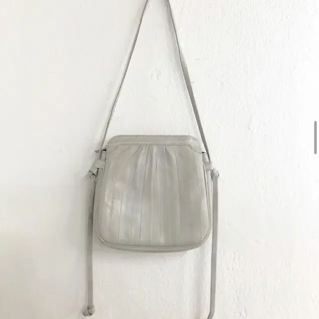 더버터크림 Fia bag