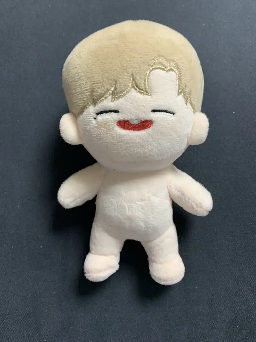 강다니엘인형