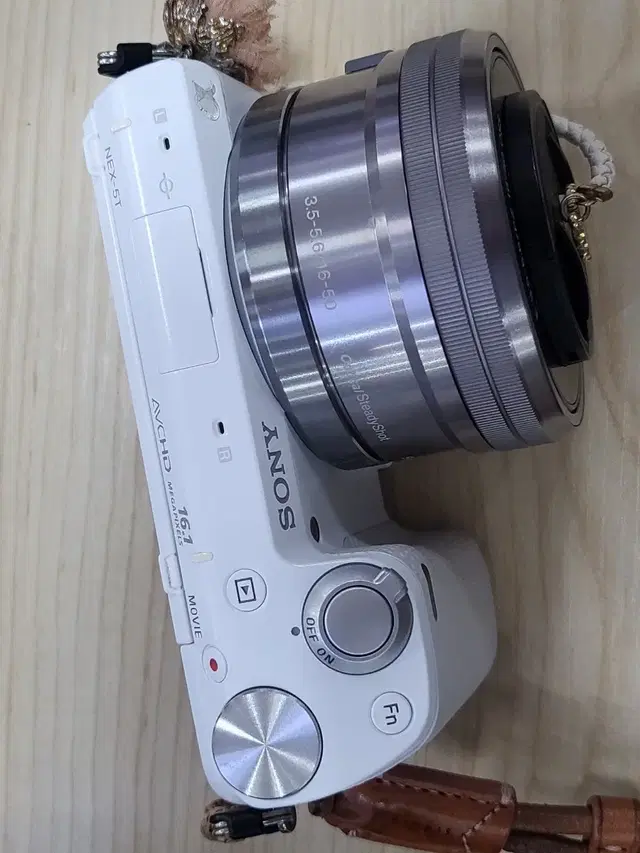 소니 nex-5t 16-50 화이트