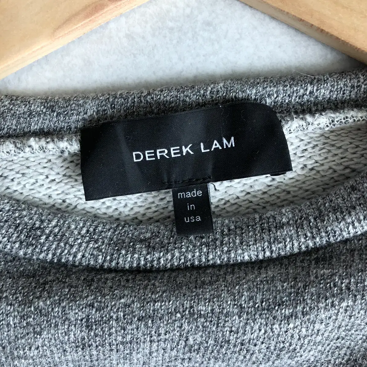 Derek lam 데렉램 크롭 맨투맨