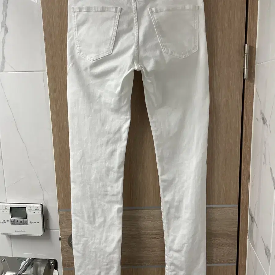 UNIQLO UJ WHITE DENIM 