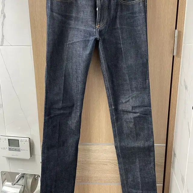 APC PETIT STANDARD RIGID DENIM