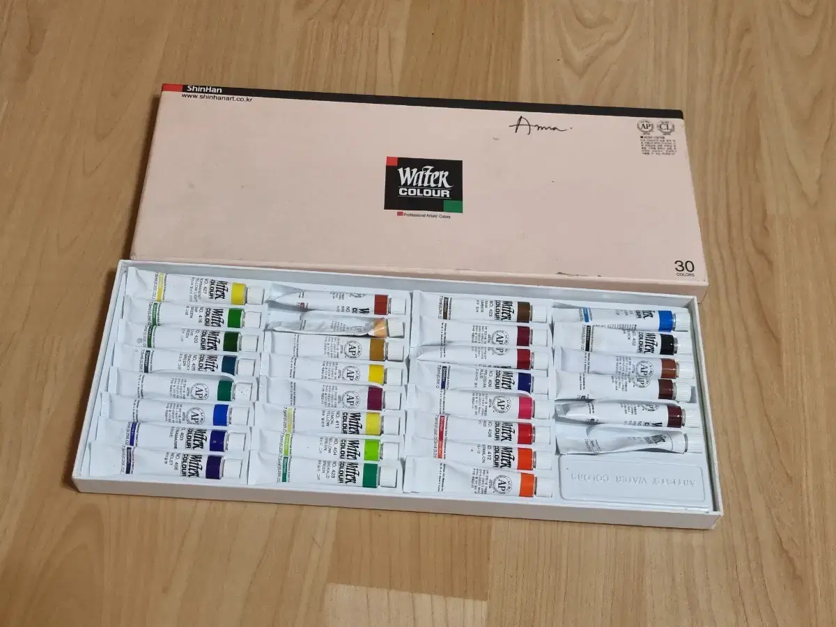 30 colors of Shinhan paints