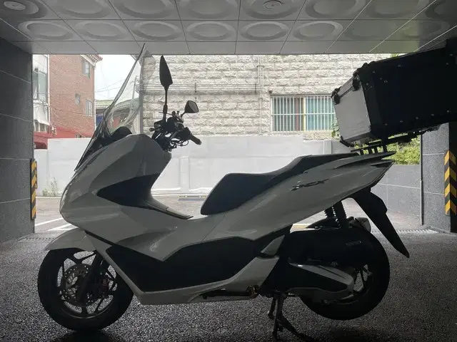 혼다 pcx125 2021년식 판매합니다