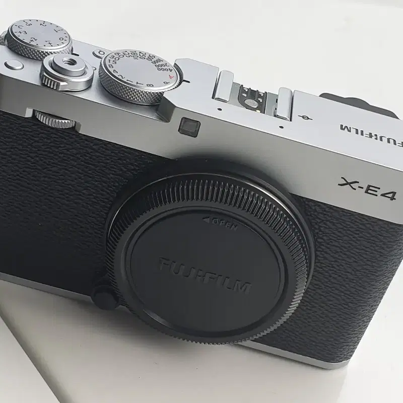 후지 x-e4 실버 블랙 바디셋 x-e5