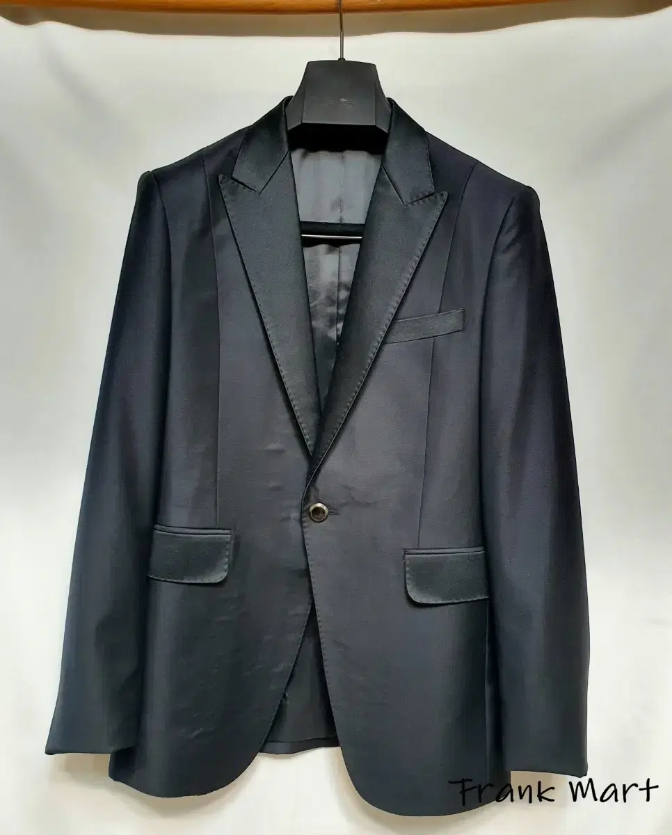 Men's formal tuxedo (31" waist)