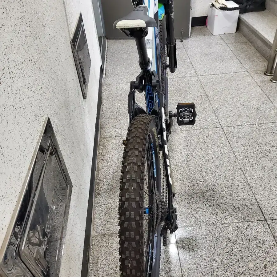 자이언트 다운힐 자전거 MTB