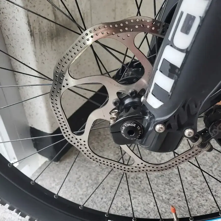 자이언트 다운힐 자전거 MTB