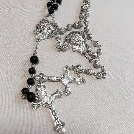 소윰 rosary necklace 묵주 목걸이