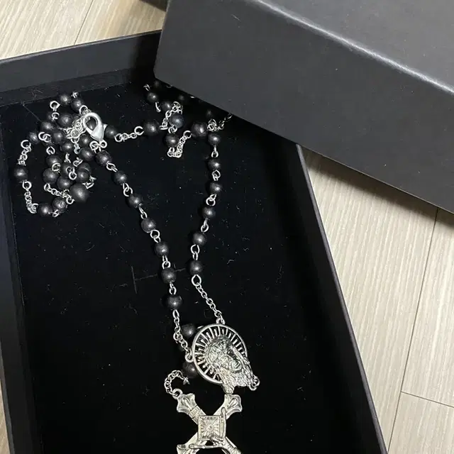 소윰 rosary necklace 묵주 목걸이