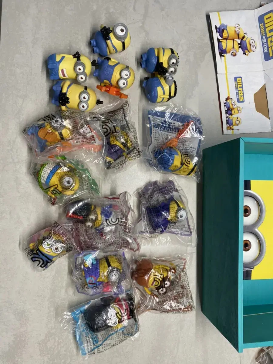 Happy Meal Minions Unsealed + Sealed