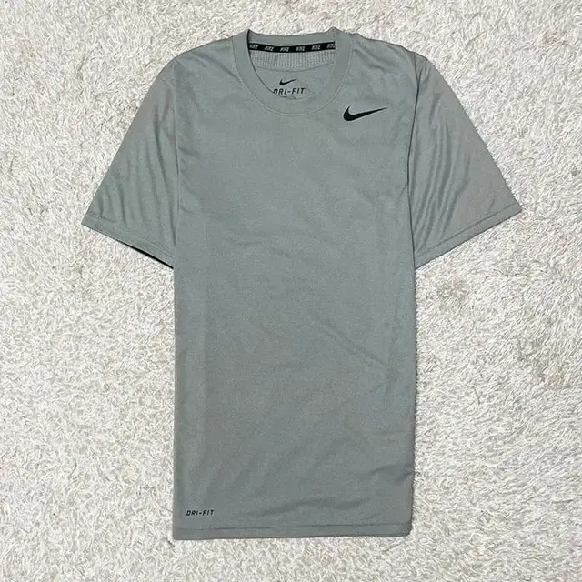 95)Nike DryFit Functional Inner Tee