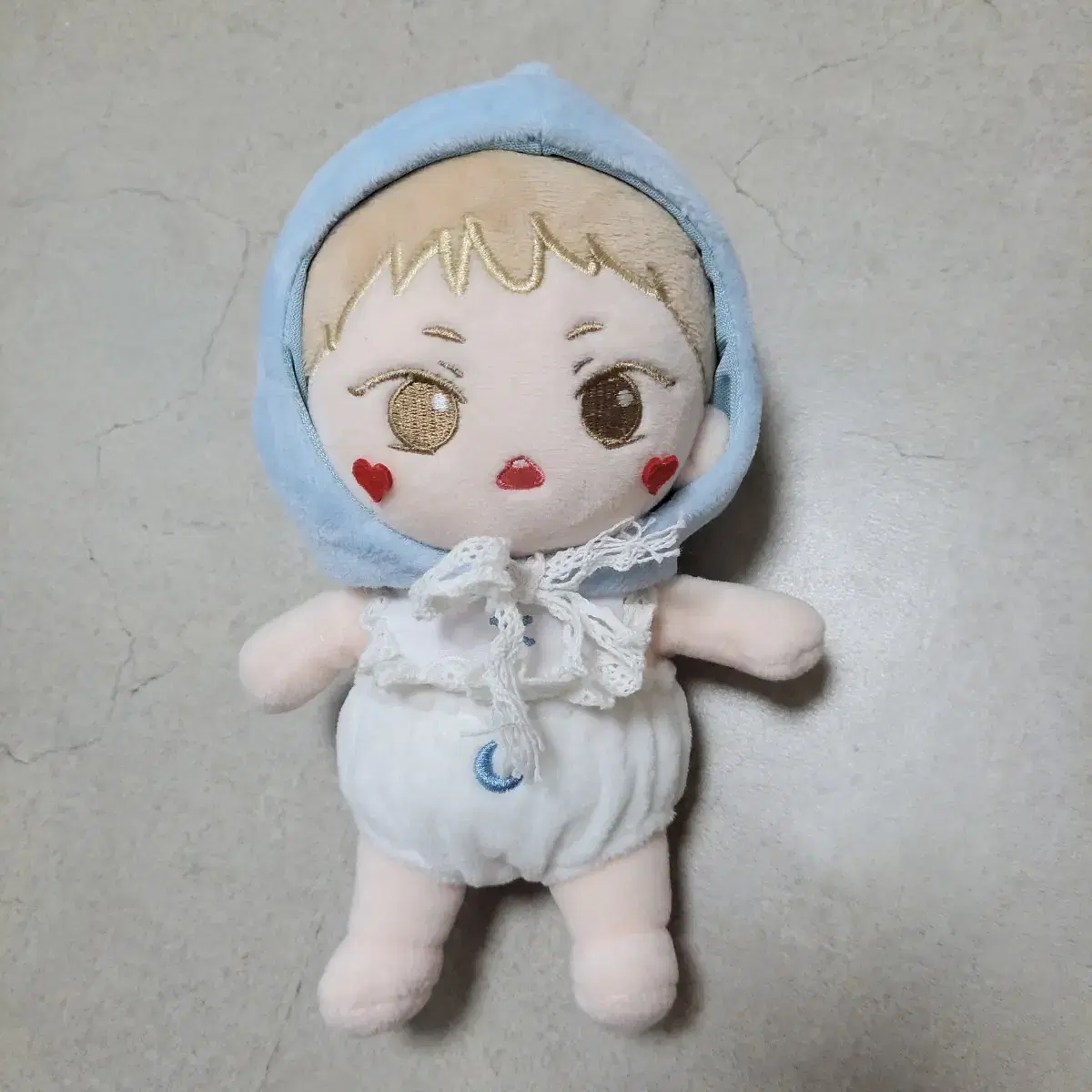 Xiumin doll wts