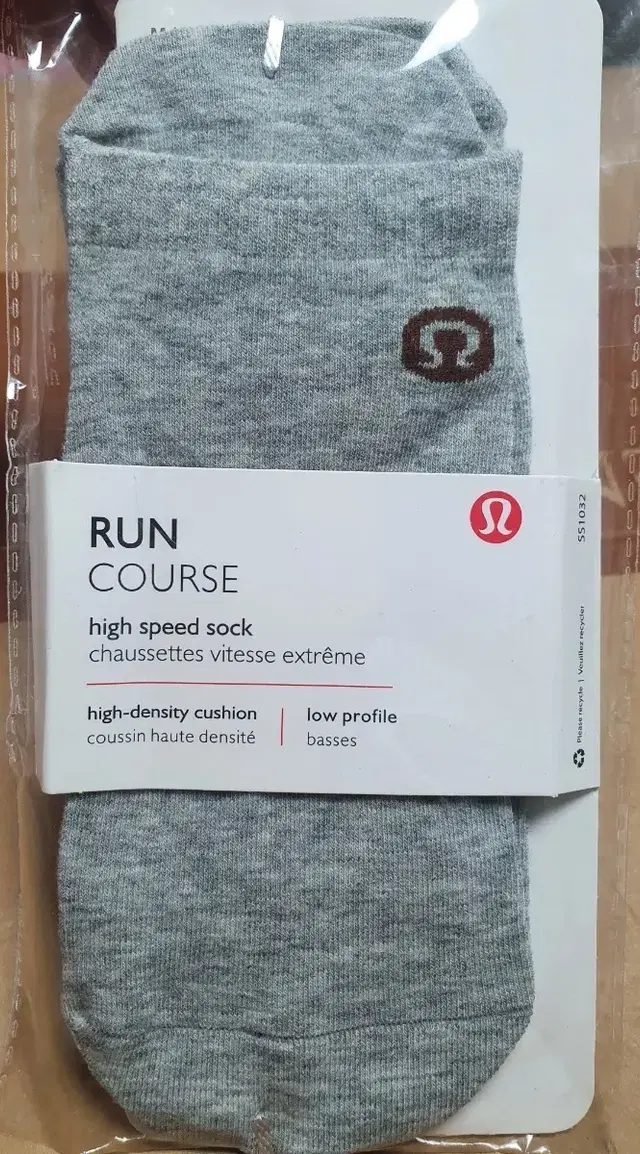 (새상품)룰루레몬 양말 Lululemon RUN COURSE high 