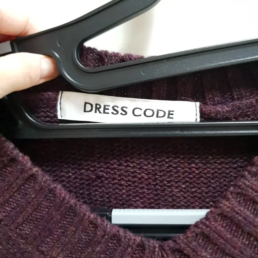 Dresscode 팥죽색 니트