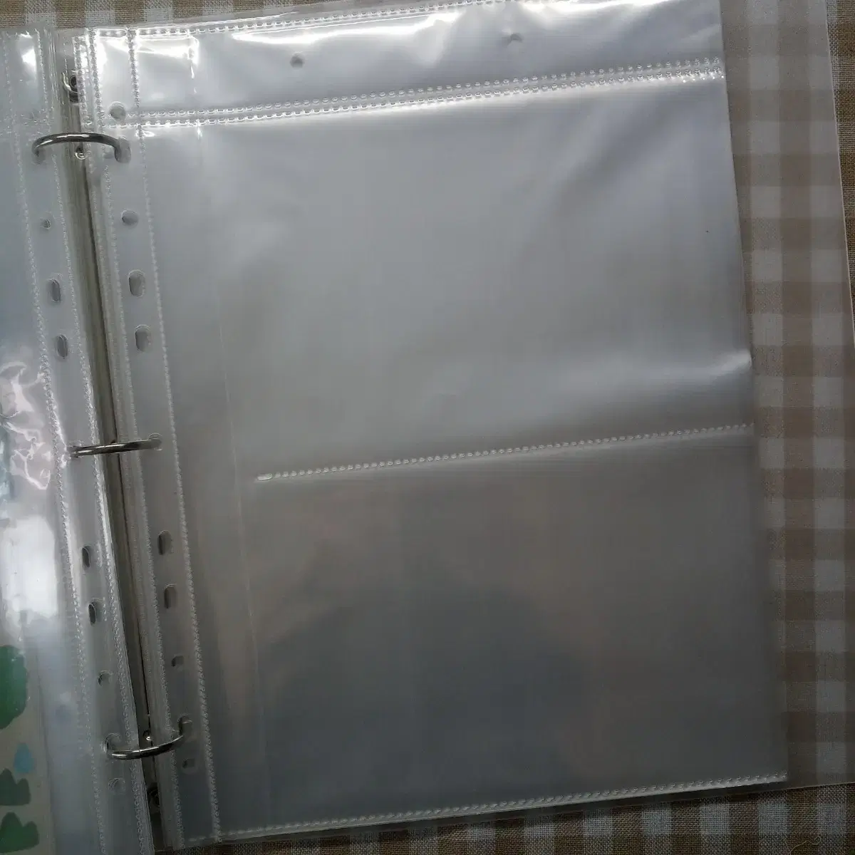 Daiso binder 15 sheets of paper