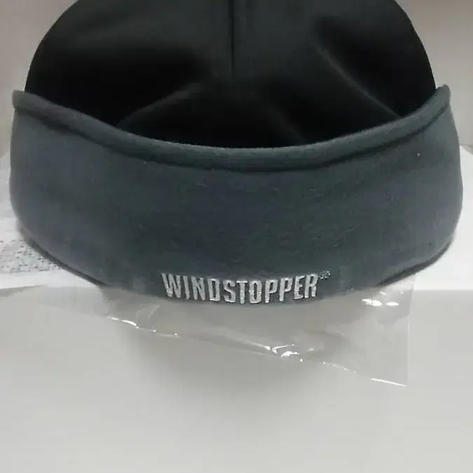 Supreme 20aw Windstopper Earflap Boxlogo