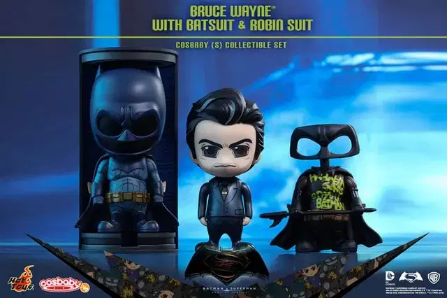 Hot Toys Cosbaby Batman+Batsuit+Robin Suit 3-Piece Set