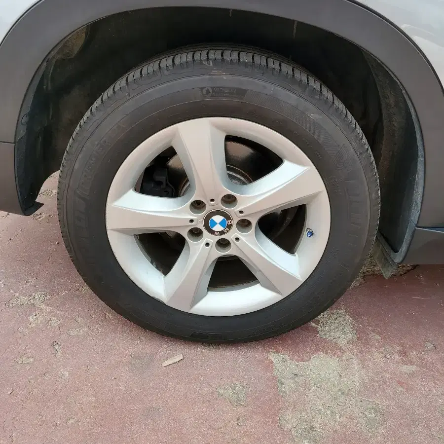 bmw  x5  e70미쉐린 타이어 255 55 18