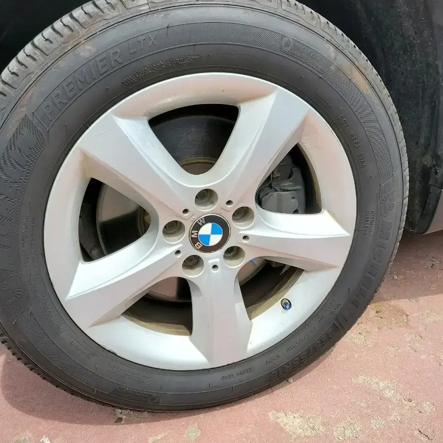 bmw  x5  e70미쉐린 타이어 255 55 18