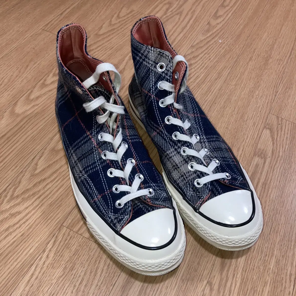 CONVERSE FLED Limited Edition