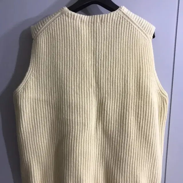 (새상품) 보카바카 베스트 Olivia Ribbon Knit Vest