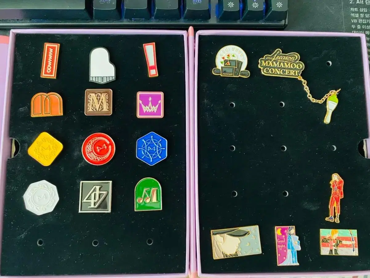 Mamamoo Badge Collection