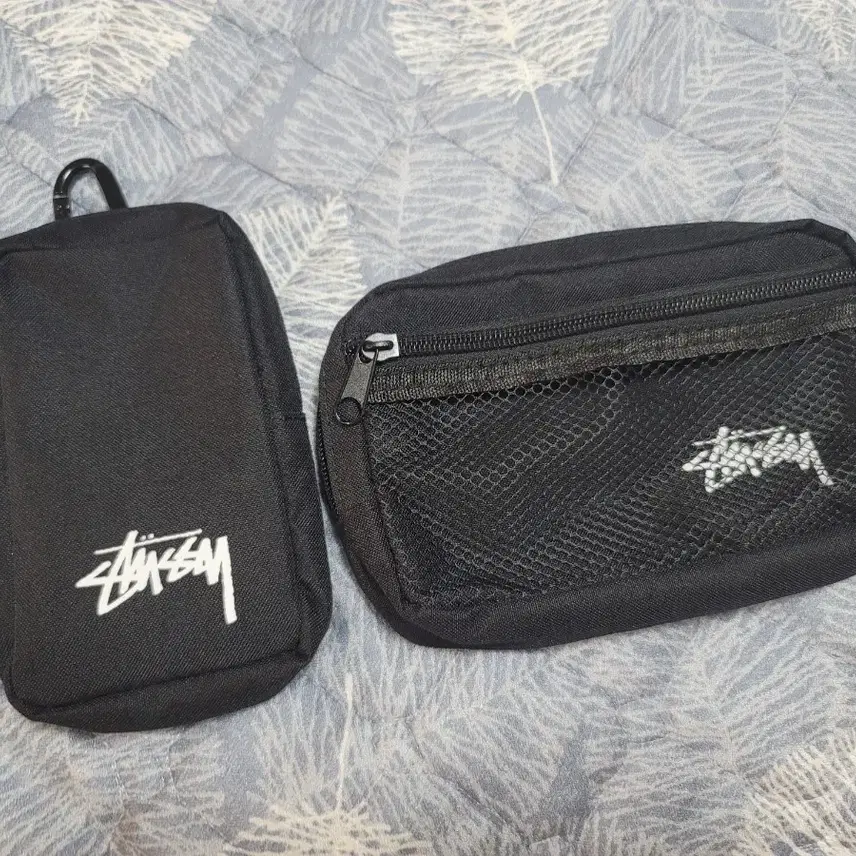 ストゥーシー stussy マルチポーチセット