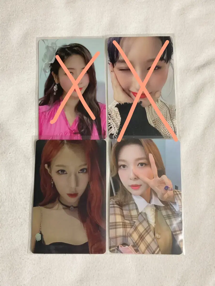 Dreamcatcher Official binder photocard handong dami Sells merchandise