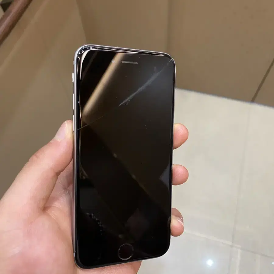 아이폰 6s 64GB 상태 B급