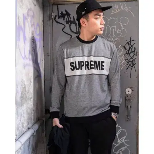 슈프림 Supreme Tonal Stripe Logo Crewneck