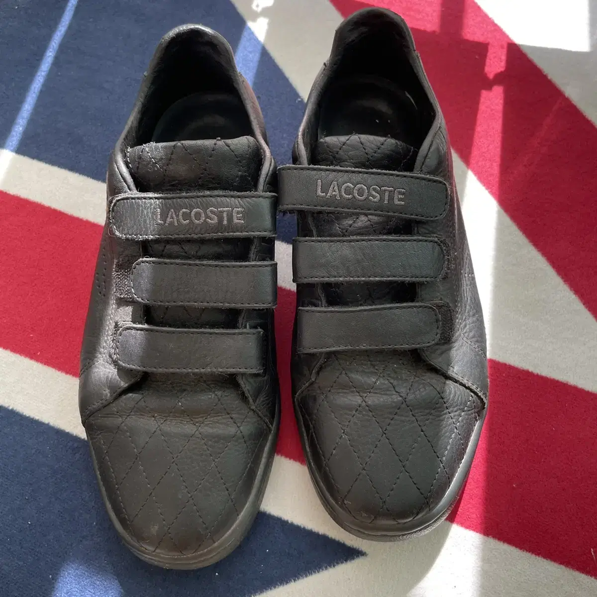 Lacoste Shoes size 255