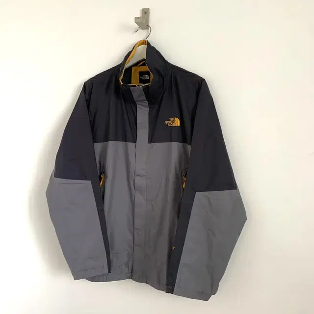 northface windbreak - goretex