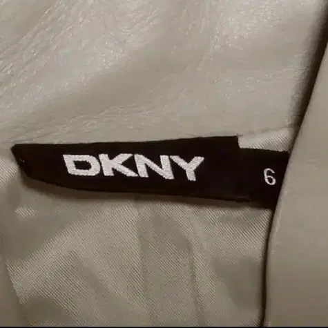 (새제품) DKNY 여성 양가죽 차이나카라 집업 자켓