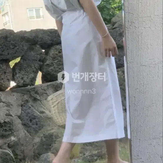 [리브아워] white skirt