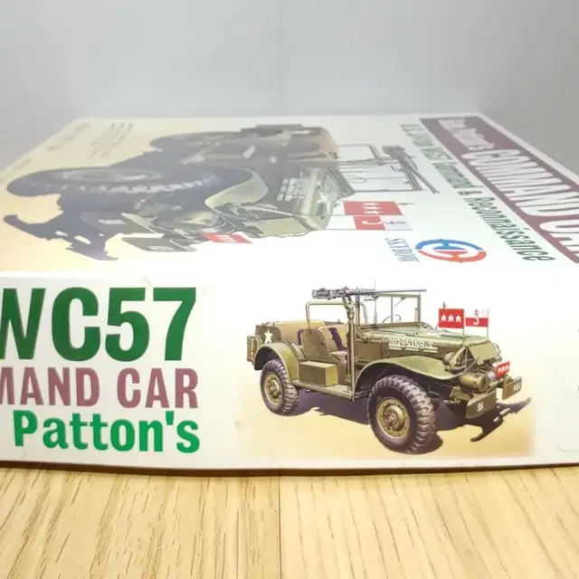 스카이보우 1/35 U.S. WC57 G. Pat. Command Car