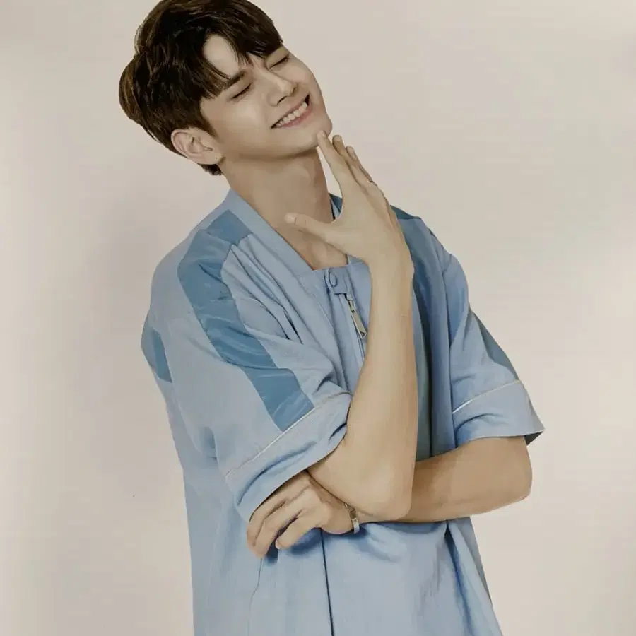 옹성우 배진영 김재환 포스터 양도 Elle 렌즈나인