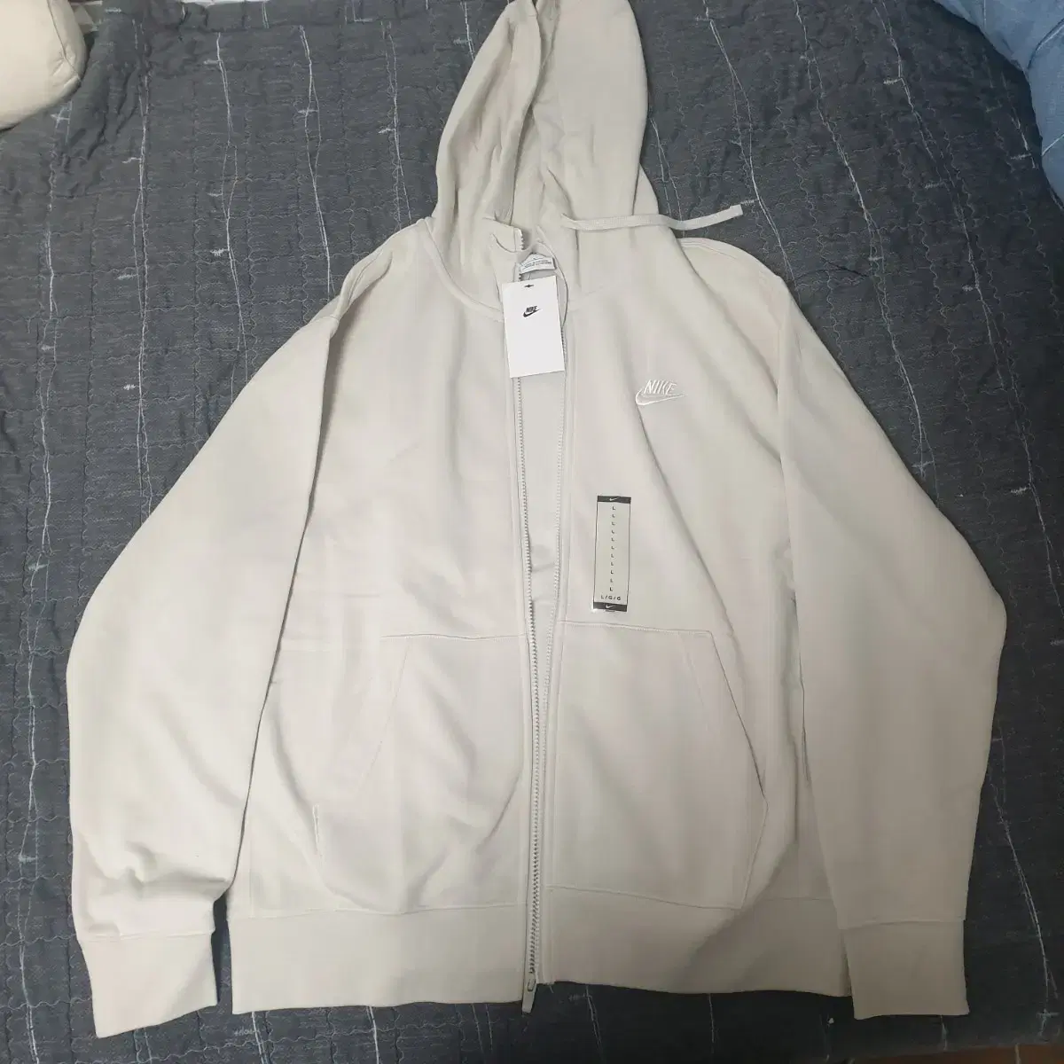 Nike hoodie zip up size L for sale (unworn new)