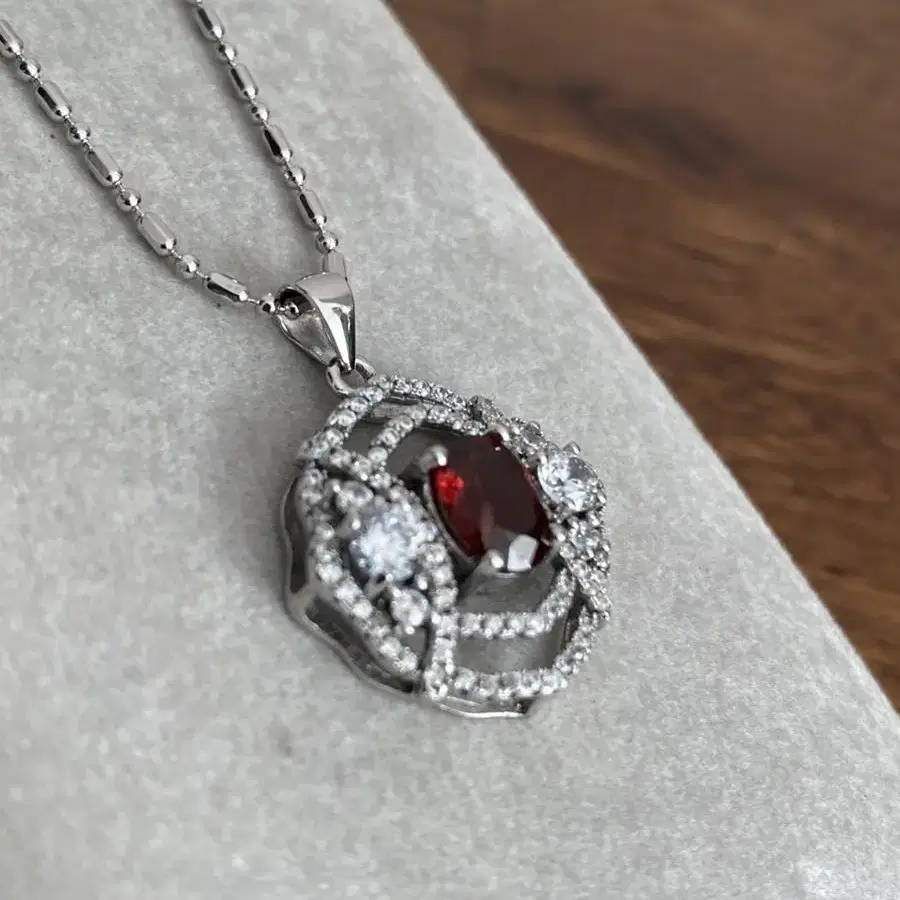 GARNET 천연 가넷 펜던트 목걸이(925 SILVER)