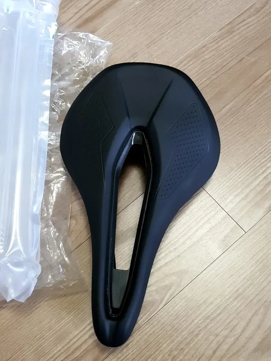 We sell new products: Bike Power Comp Style Saddle and Mini Pump.