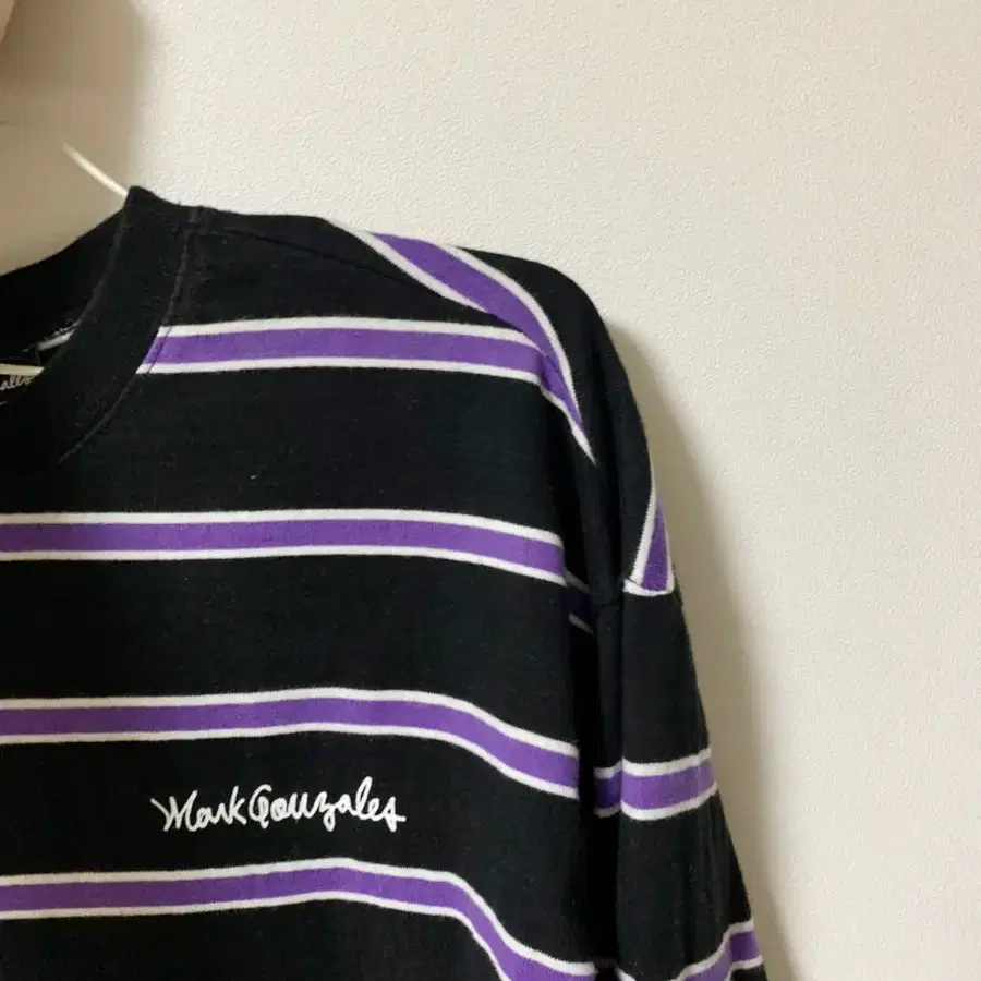 마크 곤잘레스 긴팔티 MULTI STRIPE LONG SLEEVE