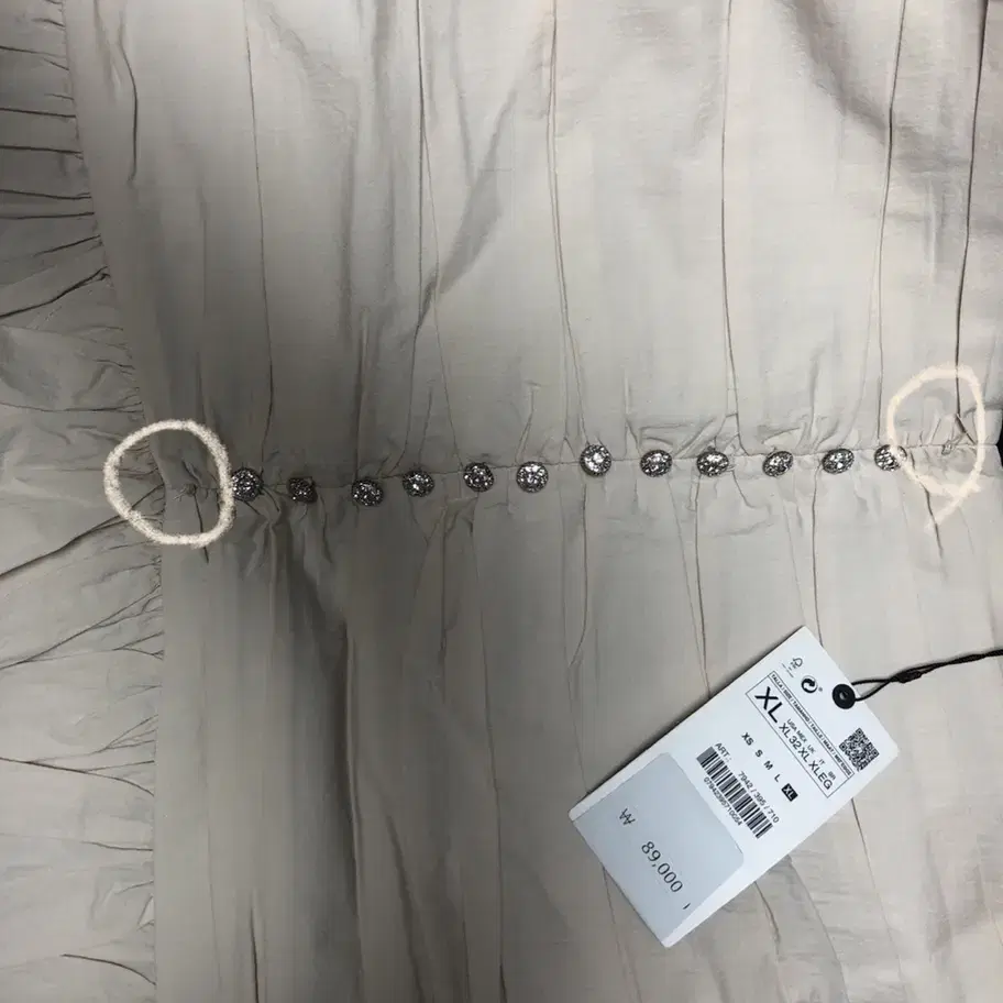 XL/자라 zara (단추2개없음)미니스커트 89,000-32,000