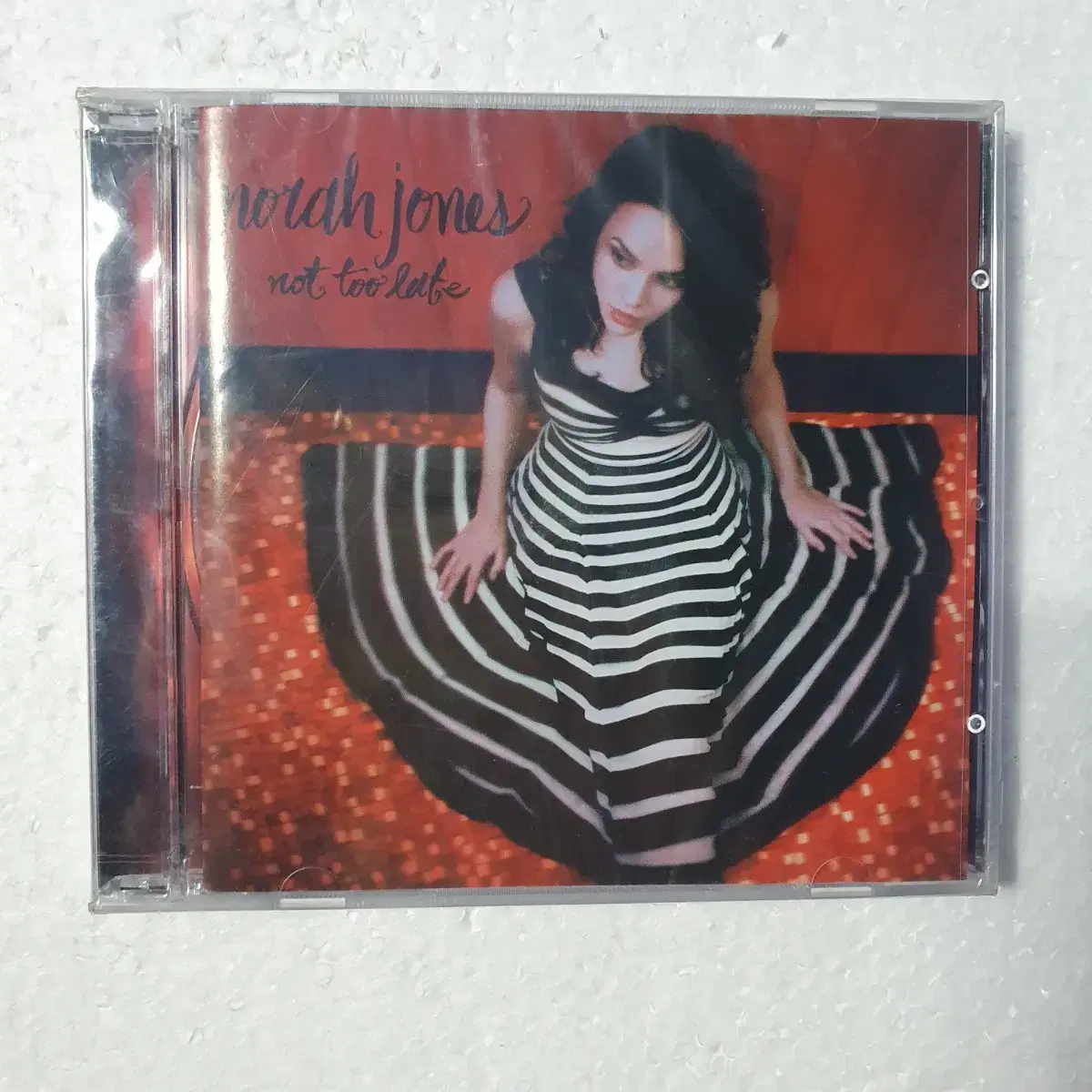 노라존스 Norah Jones  Not Too Late CD 새상품