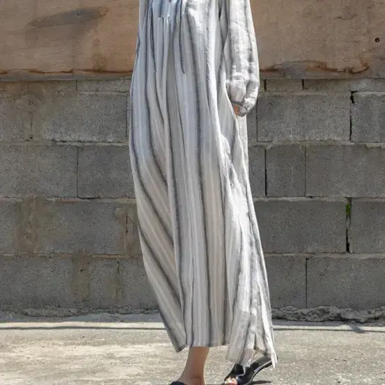 유노이아 stripe linen dress