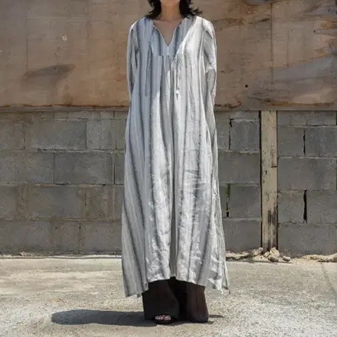 유노이아 stripe linen dress